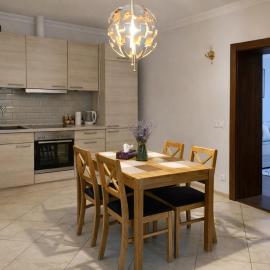Woodside House, hotel in Solotvyno