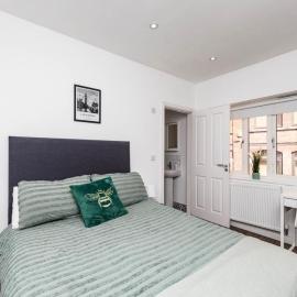 Near Leeds Arena Home with 2 Bed Sleeps 4, Hotel in Central Station