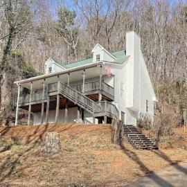 Last house on the hill, hotel di Cleveland