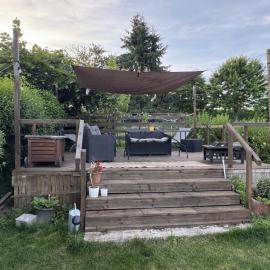 Family House Near Basel Hot Tub, Sleeps 12, hotel in Folgensbourg
