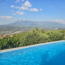 Swimming Pool - Valley View Home Drobonik