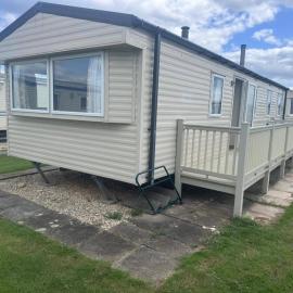 Cabin Sleeps 8 with Balcony and Patio