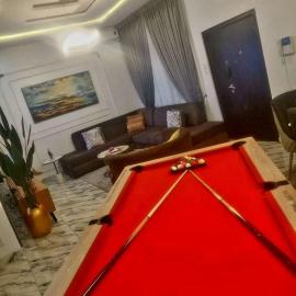3Bed Profssnal & Family Friendly with Swimming pool, Work Stns, PS5, Gym & near Beaches