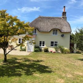 Primrose Cottage, hotel in Moreton