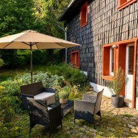 Kräutergarten Rursee FeWo Eifel mit Terrasse für 6 Personen und 2 Hunde