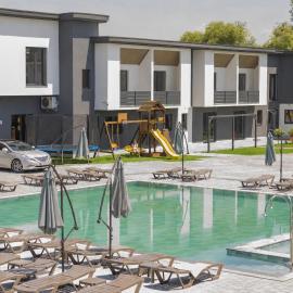 Brookside, hotel u gradu Solotvino