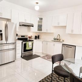 Family Friendly 4 BR 3 Bath Home near Toronto-FIFA