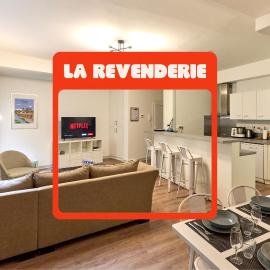 "La Revenderie", appartement calme sur cour privative, hyper centre de Nevers, hotel in Nevers