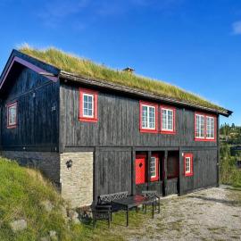 Mountain cabin in Aurdal Fireplace Sauna 1000 meters above sea level, hotell i Aurdal