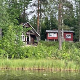 Lakefront Cabin and Sauna Pohtionranta - Helvetinkolu, Ruovesi, מלון בRuovesi