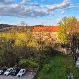 Widok na Zamek, hotel a Sanok