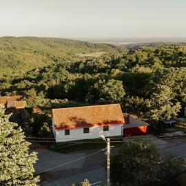 Kuća za odmor Odvorci, hotel in Jakačina Mala