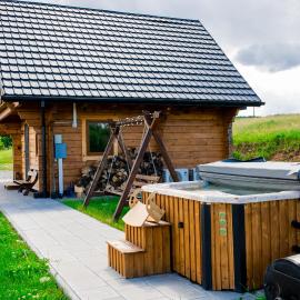 Domek na Bieszczadach Domek na Bani 2, hotel u gradu Łukowe