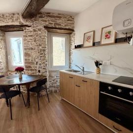 Le Cocon des pierres du Jaur, hotel in Saint-Pons-de-Thomières