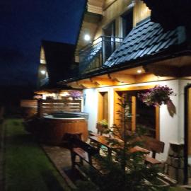 Cicha Przystań Dzianisz z sauną i jakuzi na wyłączność, hotel in Dzianisz