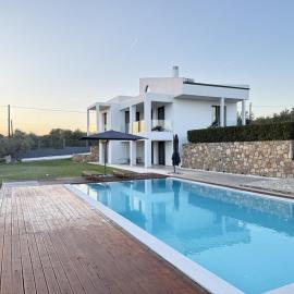 White villa in Nea Flogita