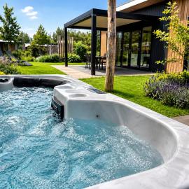 Luxe vakantievilla met privé jacuzzi op de Veluwe, hotel din Voorthuizen