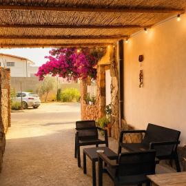 BouganVille holiday homes, hotel in Bari Sardo