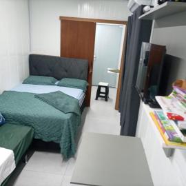 Casa do Tião Refugio em Container 50metros do mar, 15km Beto Carrero e 3km do Aeroporto e Porto de Navegantes Centro da Cidade NÃO RECEBEMOS FUMANTES, hotel in Navegantes
