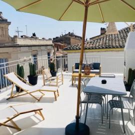 Grande terrasse panoramique au cœur des remparts