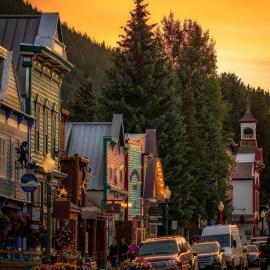 THE DROP IN the edge of adventure, hotel i Mount Crested Butte