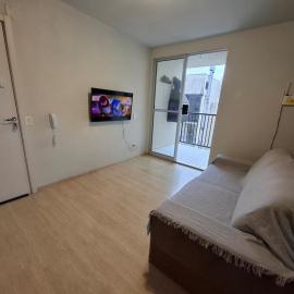 Apartamento com sacada, estacionamento e piscina, hotel in São Leopoldo