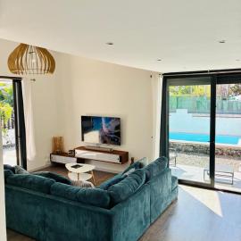 Villa Babet Grand Loft Piscine & Jacuzzi privés, hotel v destinaci Saint-Joseph
