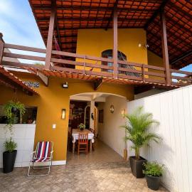 Casa em Setiba a 150m da praia até 12 pessoas, hotel in Guarapari