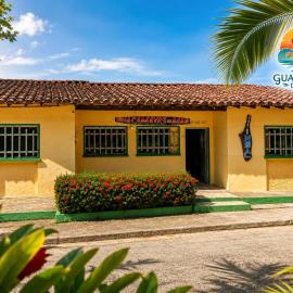 Guacamayas del Mar