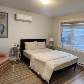 The Eastcoaster room at Hina's Home, hotel Halifaxben