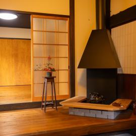 Traditional House with Local Art Yunotsu, hótel í Yunotu