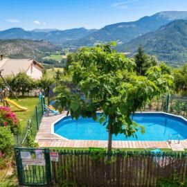 Appartement accueillant à Selonnet de 80 m² avec piscine partagée