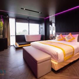 Friday Premium Hotel