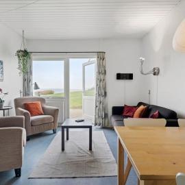 Sct Knudsborg - 12D - Apartment on the beach, hotel in Brenderup