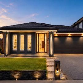 Spacious 4-Bedroom Family Home in Manor Lakes, hotel a Mount Cottrell