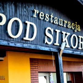 Restauracja i Noclegi Pod Sikorką, hotell i Kobior