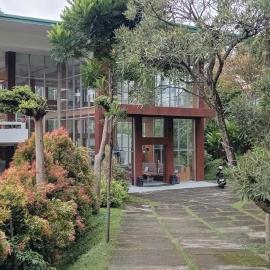 Townhouse Oak Hotel Pondokan Tjiburial