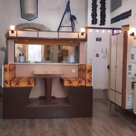 Appart esprit caravane 1960 avec accès patio