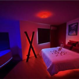L'Échappée Secrète, Love Room & Balnéo, hotel din Saint-Denis