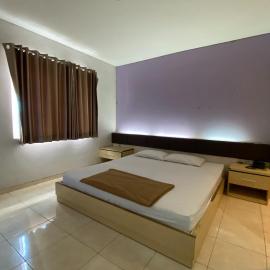 Townhouse Oak Hotel Niaga Surabaya