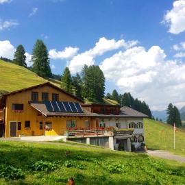BnB Guesthouse Lusi, hotel a Frauenkirch