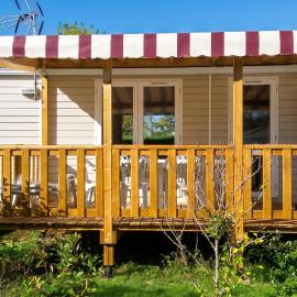 Bungalow charmant à Onzain avec vue sur jardin, hotel in Onzain