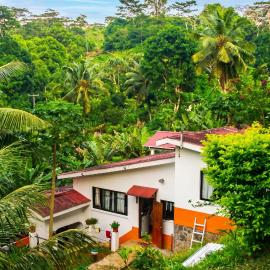Charming house in Victoria with mountain view, hotel a Victoria