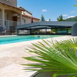 Maison confortable avec vue montagne à Nant, piscine partagée, hotell i Nant