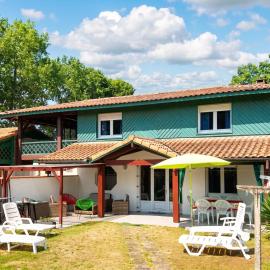 Maison accueillante à Vielle-Saint-Girons avec jardin et cheminée