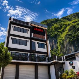 Jace's Travellers Inn El Nido near Corong Corong Beach, hotel i El Nido