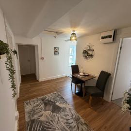 Grande Italia Rooms Comfort Italian Hospitality 4, hotel a Ebley