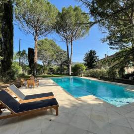 Studio Pie Calum Piscine et Verdure centre d'Aix