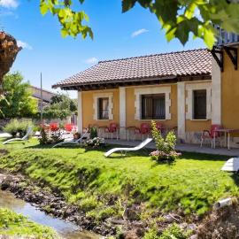 Spacious and Modern House in Cardeñuela Riopico