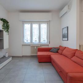 Bright apartment in the center of Rho
